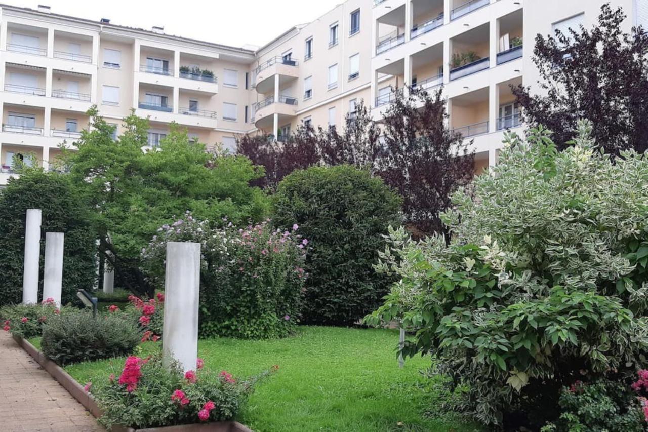 Le Jardin De L'Atrium - Appartement Moderne Proche De Geneve Et Palexpo Saint-Julien-en-Genevois Exterior photo